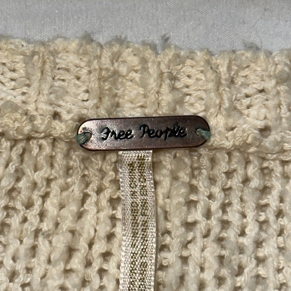 NWOT!  Free People Oversized Knitted Sweater - Picture 2 of 2
